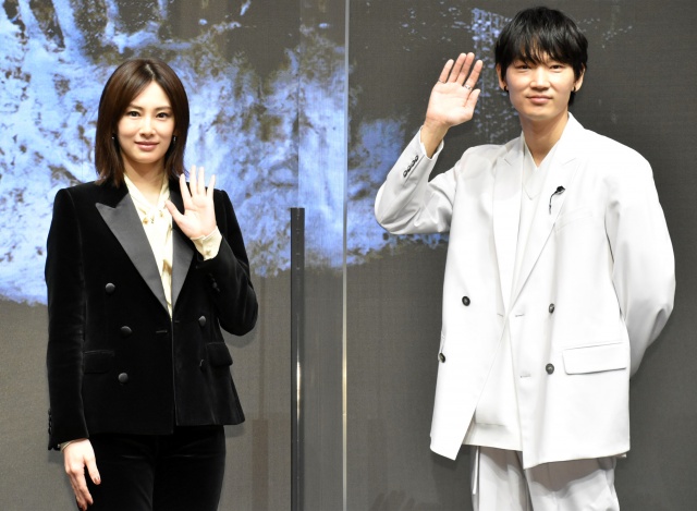 2003年にデビューを果たした“同期”の(左から)北川景子、綾野剛 (C)ORICON NewS inc.
