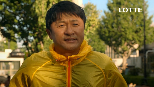 ロッテ『マイニチケアガム 血圧が高めの方のミントガム』の新テレビCMに出演する武田修宏