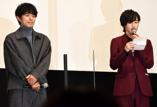 井ノ原快彦(左)への感謝の手紙を読んだ道枝駿佑 (C)ORICON NewS inc.