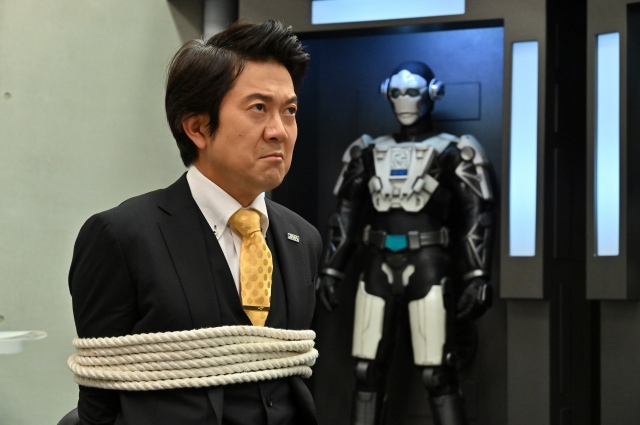 『劇場版 仮面ライダーゼロワン』(仮)に特別ゲストで出演するアキラ100% スーパーヒーロープロジェクト(C)石森プロ・テレビ朝日・ADK EM・東映