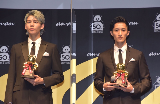 Snow Man(左から)ラウール、岩本照=『anan AWARD』表彰式 (C)ORICON NewS inc.
