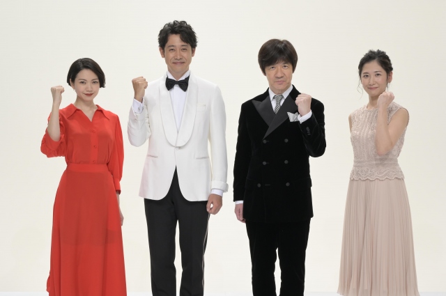 NHK『第71回紅白歌合戦』司会を務める(左から)二階堂ふみ、大泉洋、内村光良、桑子真帆アナ(C)NHK