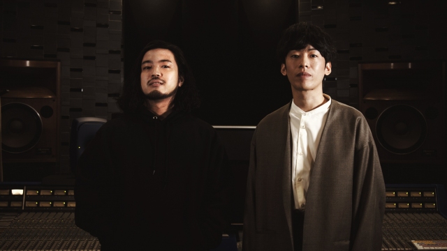 15日放送の『情熱大陸』に出演するCreepy Nuts(左から)R-指定、DJ松永(C)MBS