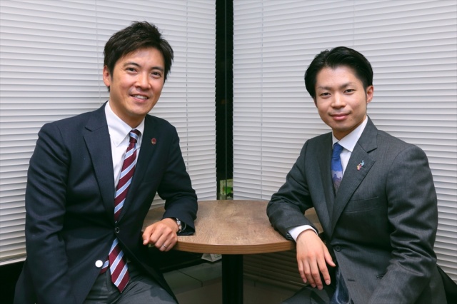 11月15日、BSテレ東/BSテレ東4K『フィギュアスケート カーニバル・オン・アイス 2020 ノーカット特別版』解説を担当する町田樹(右)と実況の板垣龍佑アナウンサー(左) (C)BSテレ東