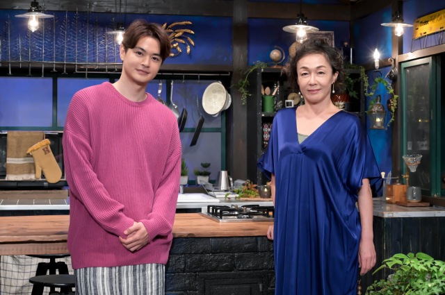 『グレーテルのかまど』に出演している瀬戸康史、キムラ緑子(C)NHK