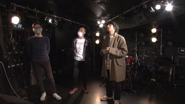 尾崎世界観(クリープハイプ)は東京・下北沢の「DaisyBar」を訪問=11日21日深夜、NHK総合『シブヤノオト Presents LOVEライブハウス』放送