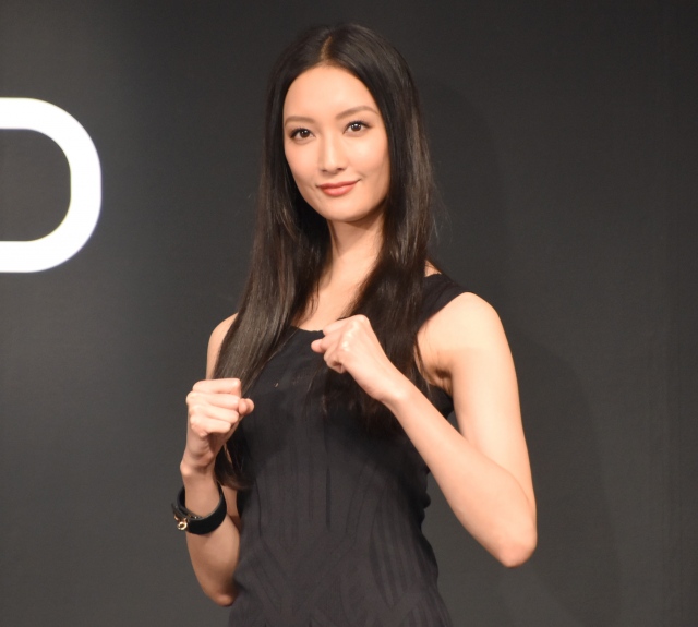 “美尻力”アップに笑顔を見せた菜々緒 (C)ORICON NewS inc.