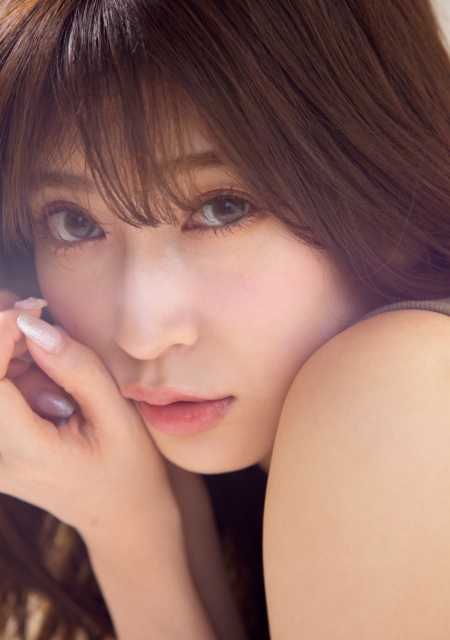 『週刊プレイボーイ』49号に登場するNMB48・吉田朱里(C)松岡一哲/週刊プレイボーイ