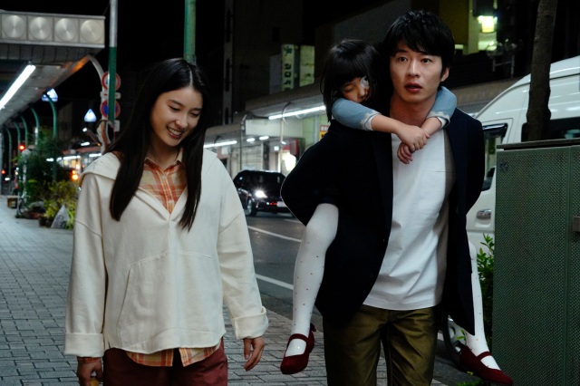 映画『哀愁しんでれら』場面写真が解禁(C)2021 「哀愁しんでれら」製作委員会