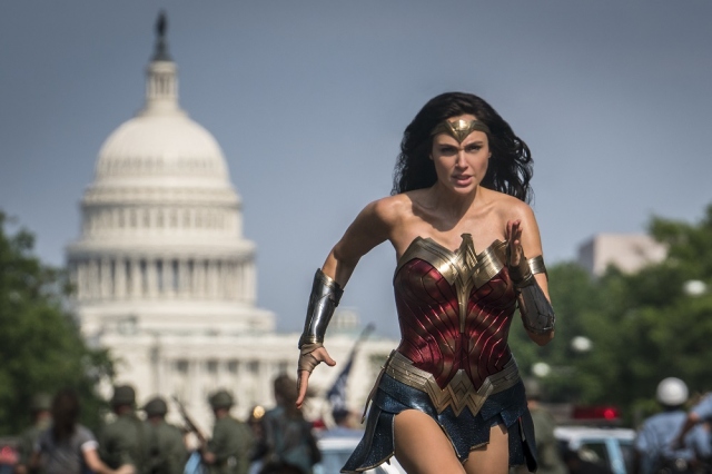 映画『ワンダーウーマン 1984』(公開中) (C)2020 Warner Bros. Ent. All Rights Reserved TM & (C)DC Comics