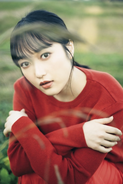 『FLASHスペシャルグラビアBEST』2021年新年号に登場する久保田未夢 (C)加藤アラタ、光文社