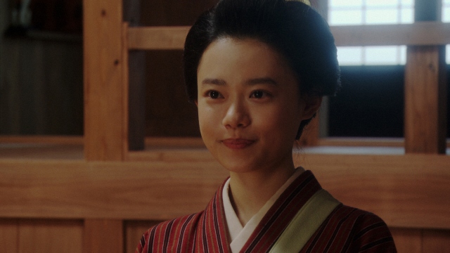一平と話しをする竹井千代(杉咲花)=連続テレビ小説『おちょやん』第4週・第20回(12月25日放送) (C)NHK
