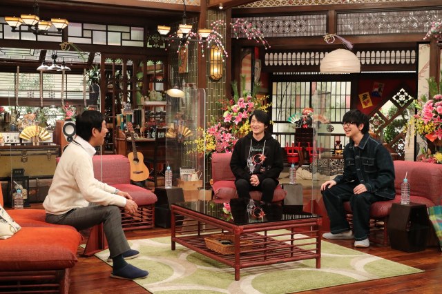 来年1月2日放送『新春大売り出し! さんまのまんま』に出演する(左から)明石家さんま、下野紘、花江夏樹 (C)カンテレ