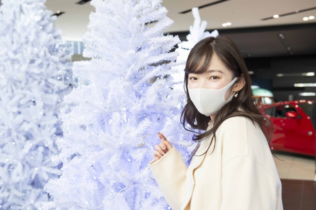 『日産ギャラリー ウインターイルミネーション 2020』イベントに参加した神谷由香