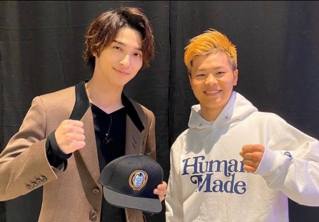 『RIZIN.26』に参戦する那須川天心(右)を応援するため生観戦するスペシャルゲストの横浜流星