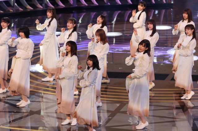 『第71回NHK紅白歌合戦』に出場した櫻坂46(C)NHK