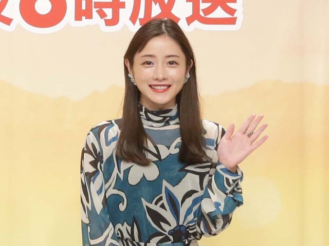 1月4日放送、テレビ東京系新春ドラマスペシャル『人生最高の贈りもの』記者会見に出席した石原さとみ (C)テレビ東京