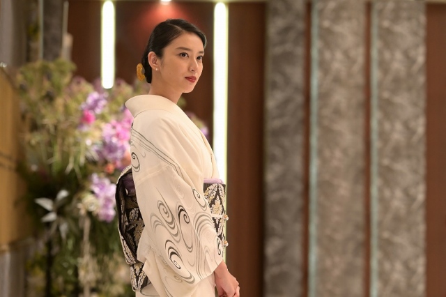 1月7日放送、武井咲の3年ぶりドラマ復帰作『黒革の手帖~拐帯行~』(C)テレビ朝日