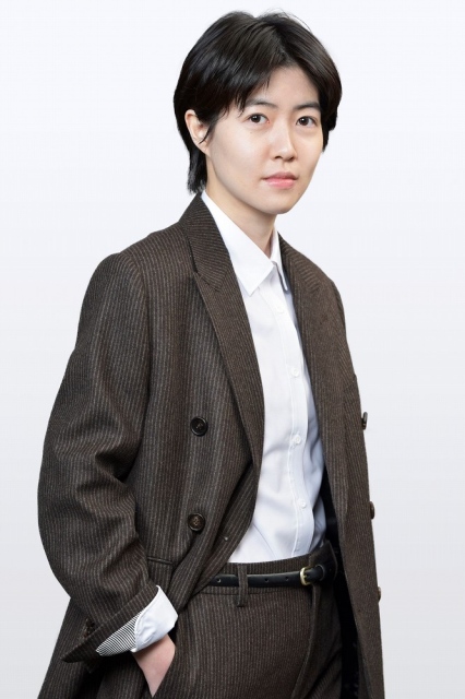 香取慎吾が主演するテレビ東京系新ドラマ『アノニマス~警視庁”指殺人”対策室~』(1月25日スタート)倉木セナ役でシム・ウンギョンが特別出演 (C)「アノニマス」製作委員会