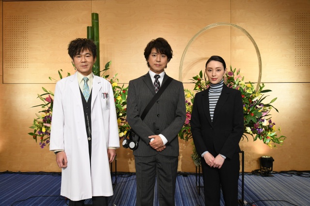 木曜ミステリー『遺留捜査』の10周年記念トークイベントに出席した(左から)甲本雅裕、上川隆也、栗山千明(C)テレビ朝日