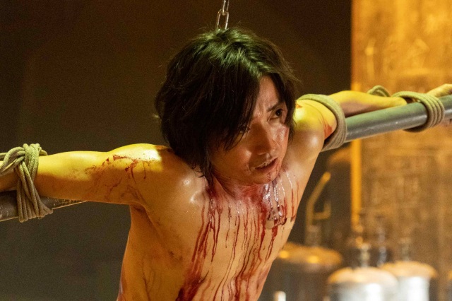 映画『太陽は動かない』特別映像が解禁(C)吉田修一/幻冬舎(C)2020「太陽は動かない」製作委員会