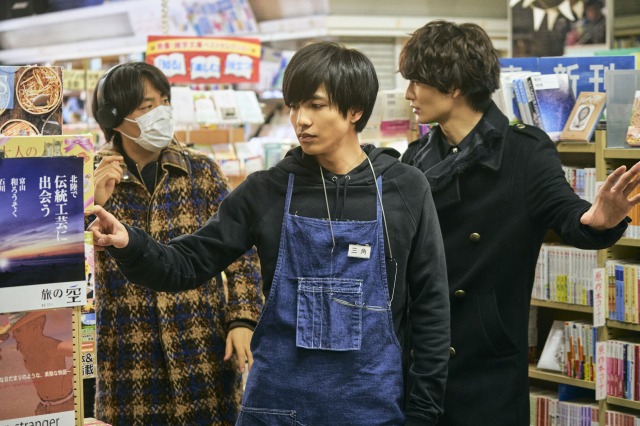 映画『さんかく窓の外側は夜』のメイキング画像(C)2021映画「さんかく窓の外側は夜」製作委員会(C)Tomoko Yamashita/libre