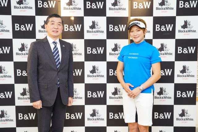 成田美寿々選手がブラック&ホワイトとウェアのサポート契約を締結