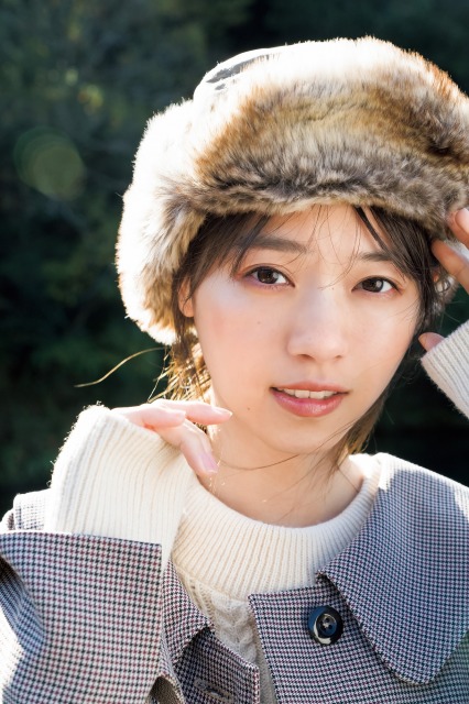 『週刊ヤングジャンプ』10号の表紙に登場する西野七瀬 (C)Takeo Dec./集英社
