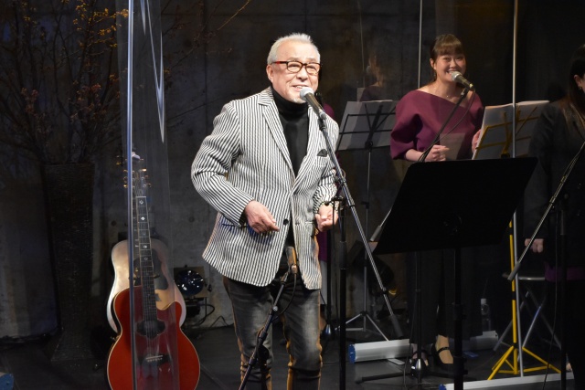 古希の誕生日を迎えた中尾隆聖 生配信イベントの様子 (C)ドラマティック・カンパニー 提供:ViSUALIVE
