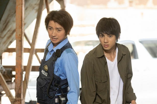 火曜ドラマ『青のSP(スクールポリス)―学校内警察・嶋田隆平―』に出演する藤原竜也、山田裕貴 (C)カンテレ