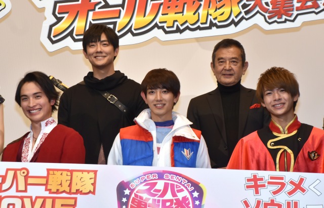 映画『機界戦隊ゼンカイジャー THE MOVIE 赤い戦い!オール戦隊大集会!!』完成報告イベント に出席した(前列左から)一ノ瀬颯、駒木根葵汰、小宮璃央、(後列左から)長田成哉、誠直也 (C)ORICON NewS inc.
