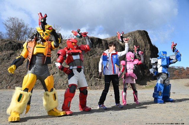 『機界戦隊ゼンカイジャー THE MOVIE 赤い戦い!オール戦隊大集会!!』の場面写真 スーパーヒーロープロジェクト (C)テレビ朝日・東映 AG ・東映