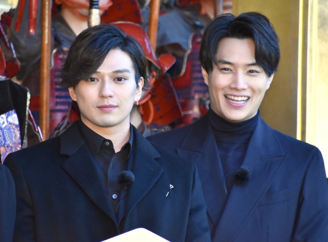 幼なじみ役を演じた鈴木伸之への思いを語った新田真剣佑(左)(C)ORICON NewS inc.