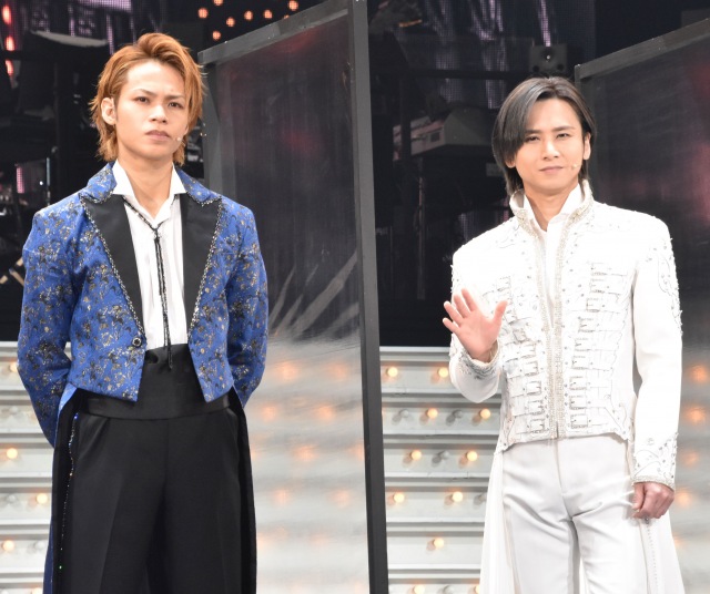 ミュージカル『Endless SHOCK -Eternal-』1800回公演後取材に出席した(左から)上田竜也、堂本光一 (C)ORICON NewS inc.
