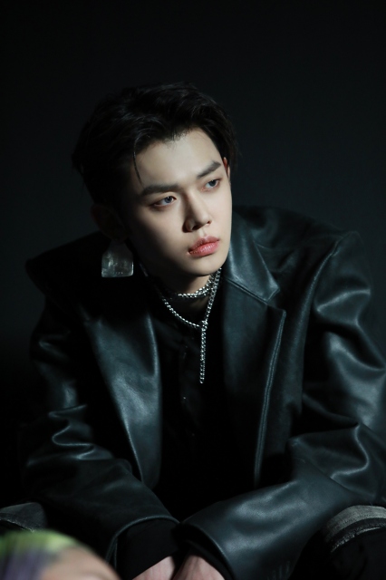 ニューヨークファッションウィークランウェイに参加するTOMORROW X TOGETHER・YEONJUN