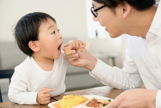 調査では「食事時間を含め家族の時間が長くなった」と家族団らんの時間を楽しむ人も