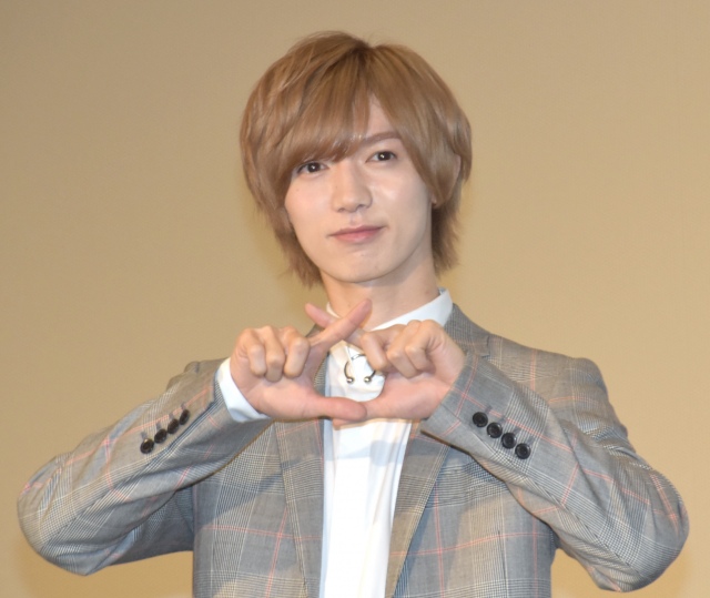 松村北斗からの直筆メッセージに感慨深げな表情を見せた七五三掛龍也 (C)ORICON NewS inc.