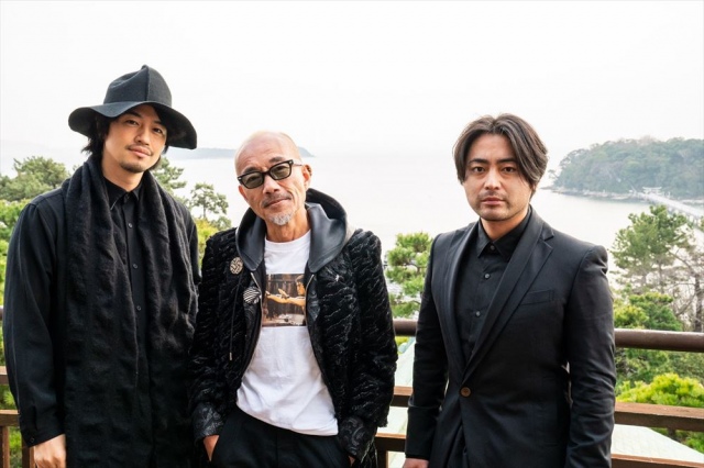 映画『ゾッキ』の共同監督を務めた竹中直人(中央)・山田孝之(右)・齊藤工(左) (C)2020「ゾッキ」製作委員会
