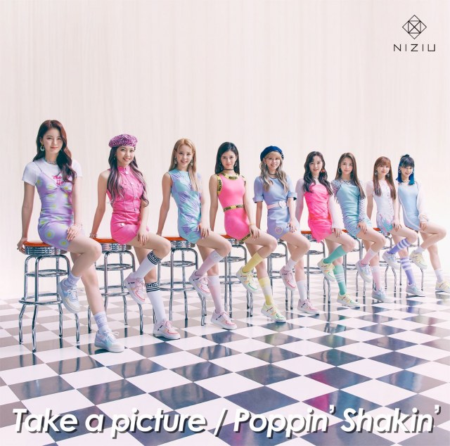 NiziU 2ndシングル「Take a picture/Poppin’ Shakin’」ジャケット写真