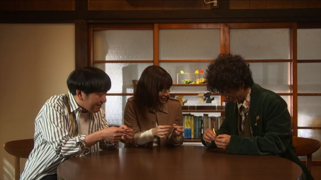 2月23日放送、Eテレ『オリガミの魔女と博士の四角い時間 スペシャル』(左から)本多力、桜井ユキ、滝藤賢一 (C)NHK