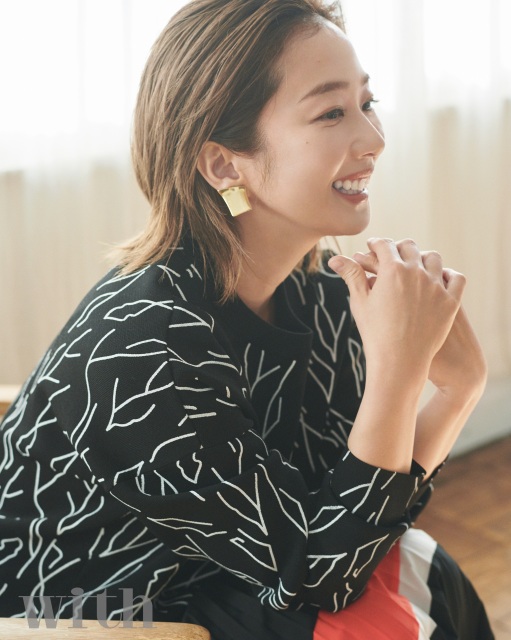 『with』4月号に登場する優香(C)講談社