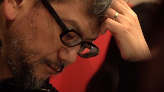 庵野秀明監督に密着したNHK総合『プロフェッショナル 仕事の流儀』の場面カット (C)NHK
