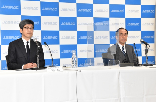 JASRAC「音楽教室における請求権不存在確認訴訟の控訴審判決に伴う記者会見」を開いた(左から)宮内隆常務理事、田中豊弁護士 (C)ORICON NewS inc.