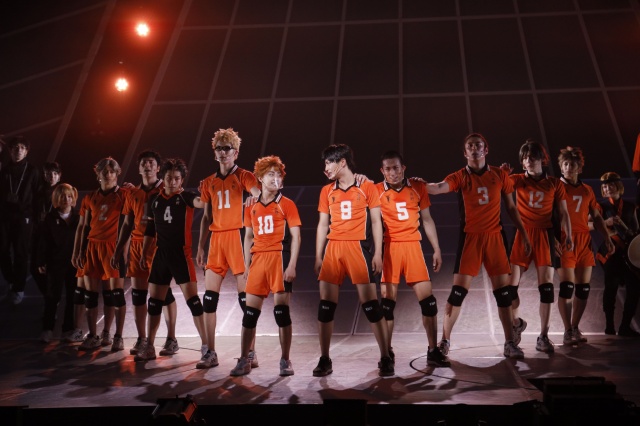 ハイパープロジェクション演劇「ハイキュー!!」”頂の景色・2”の舞台写真 (C)HF/S・HPEH Photo by GEKKO