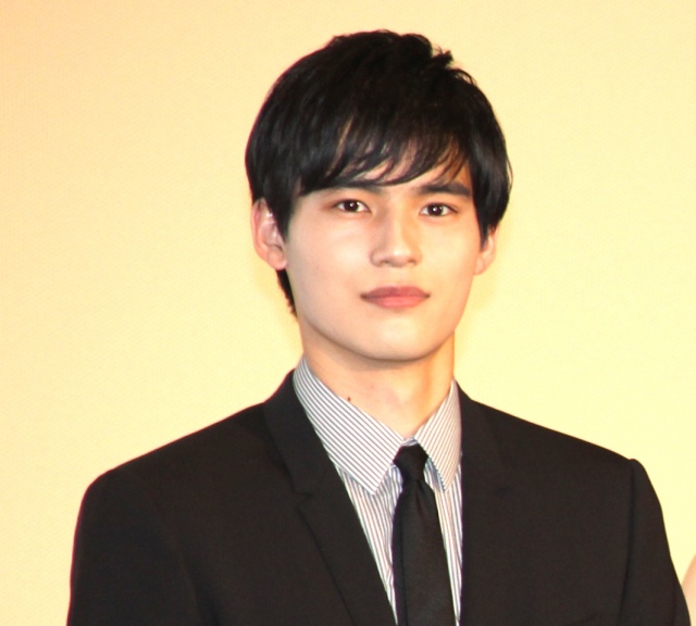 映画『奥様は、取り扱い注意』公開記念舞台あいさつに登場した岡田健史 (C)ORICON NewS inc.