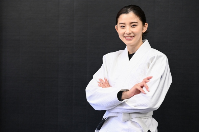 26日深夜放送の『朝比奈彩のJIU‐JITSU STYLE』(C)フジテレビ