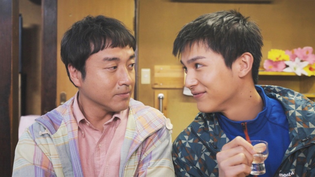 ムロツヨシ主演の連続ドラマ『全っっっっっ然知らない街を歩いてみたものの』に中川大志が登場(C)フジテレビ