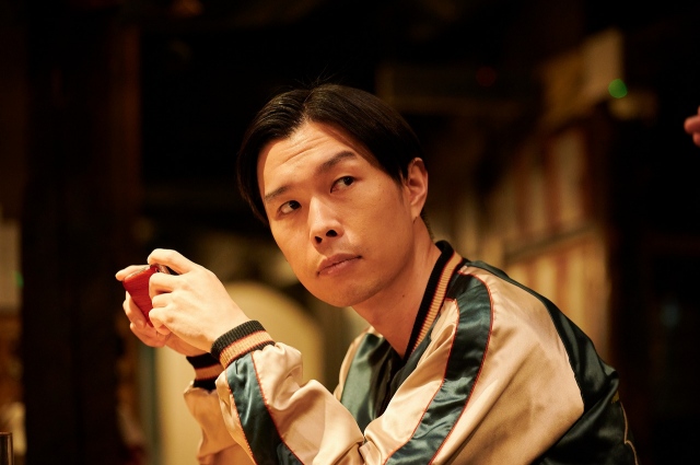 ハライチ岩井勇気、ジェーン・スー原作ドラマに本人役で登場(C)「生きるとか死ぬとか父親とか』製作委員会