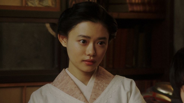 福助の話しに驚く千代(杉咲花)=連続テレビ小説『おちょやん』第17週・第81回より (C)NHK