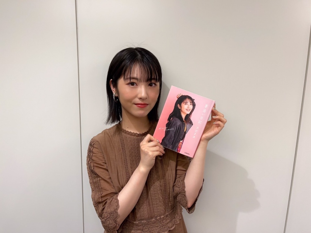 フォトエッセイ『夢追い日記』の重版が決定した浜辺美波